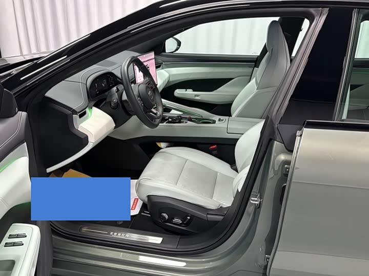 Фото 5 - Zeekr 001