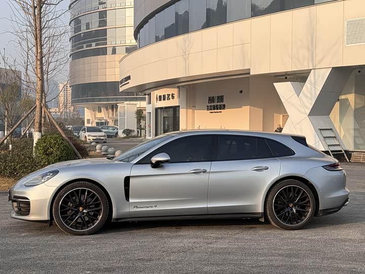 Фото 4 - Porsche Panamera