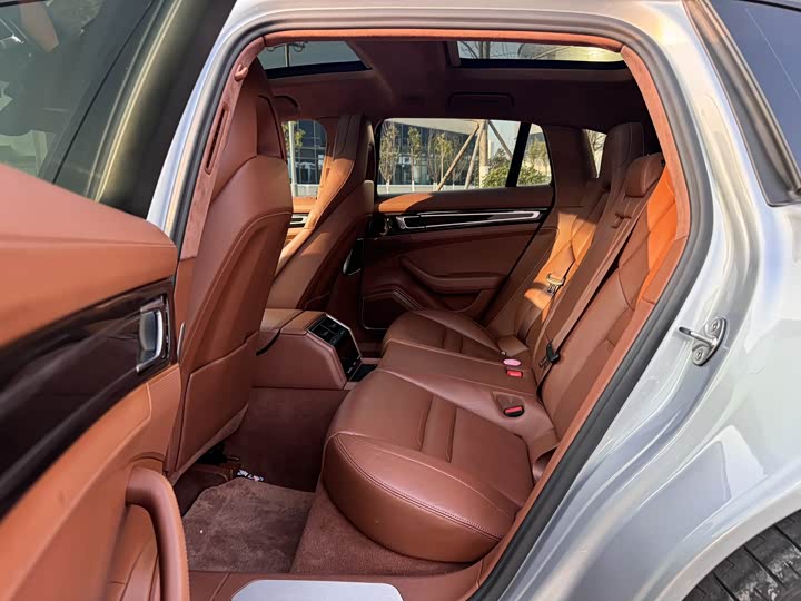 Фото 5 - Porsche Panamera