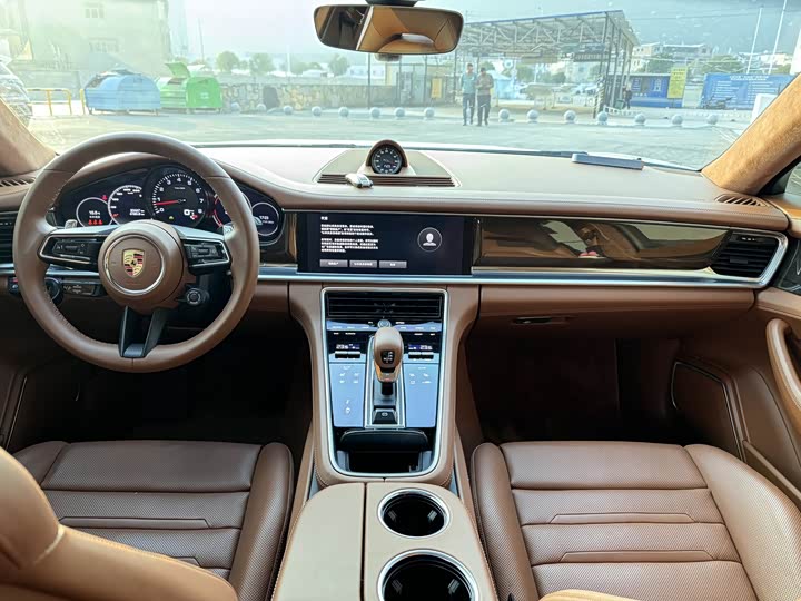 Фото 7 - Porsche Panamera