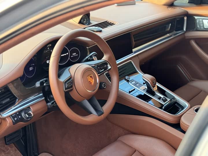 Фото 8 - Porsche Panamera