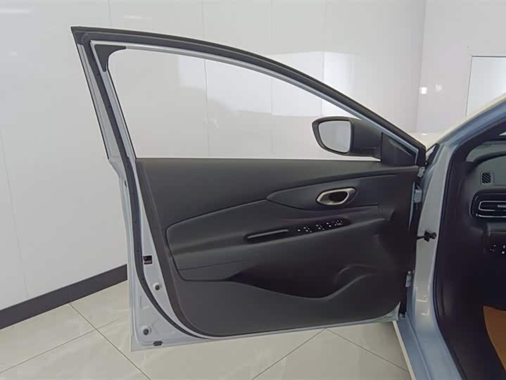 Фото 7 - GAC Trumpchi Empow R