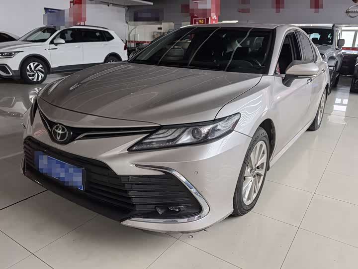 Фото 1 - Toyota Camry