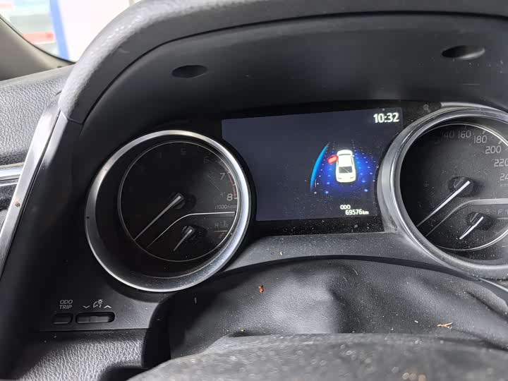 Фото 7 - Toyota Camry