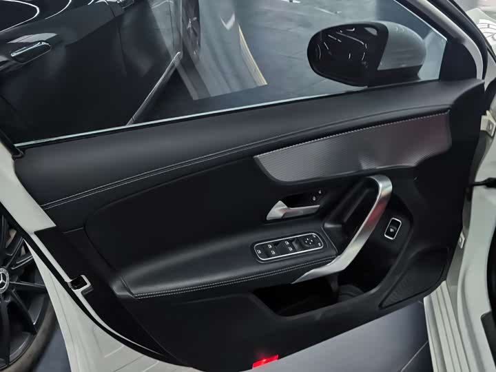 Фото 7 - Mercedes-Benz A-Class