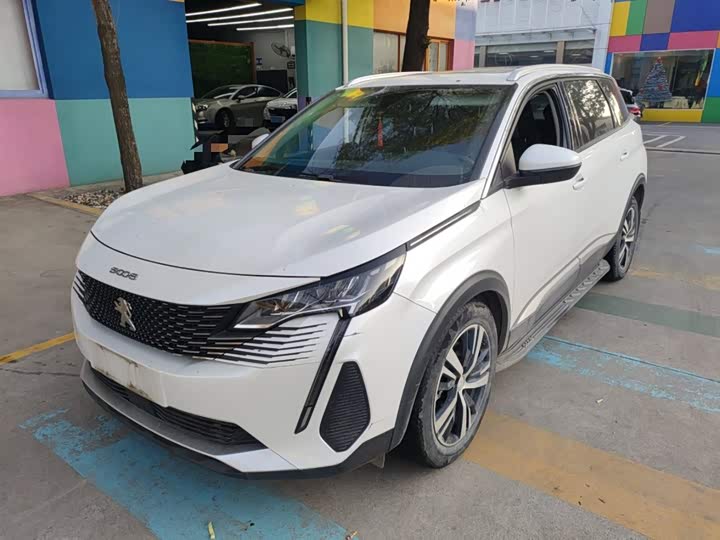 Фото 2 - Peugeot 5008