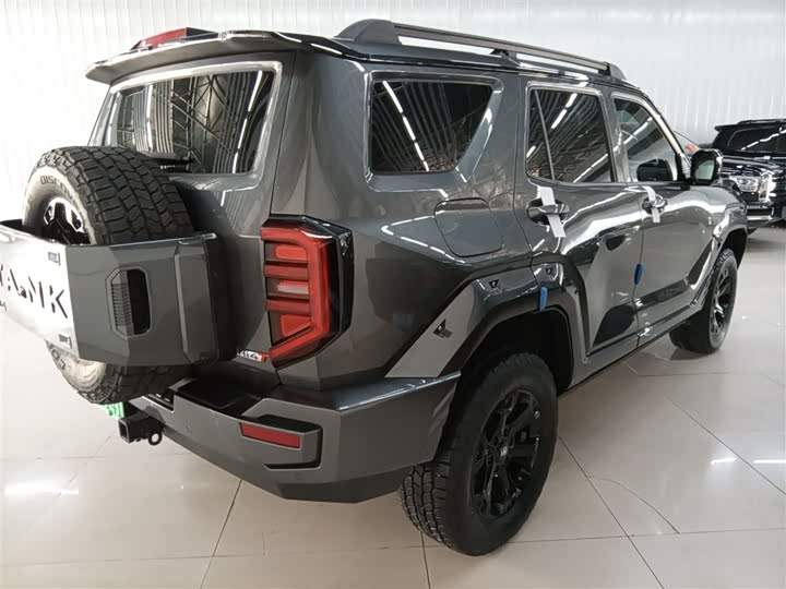 Фото 7 - Tank 400 Hybrid