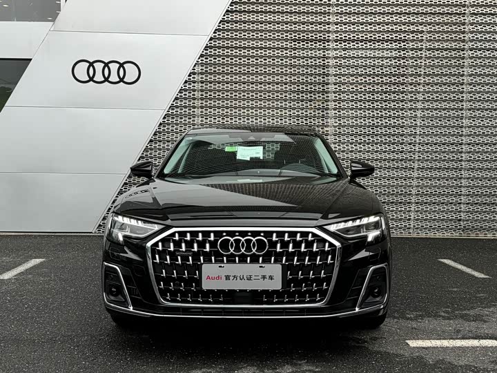Фото 2 - Audi A8