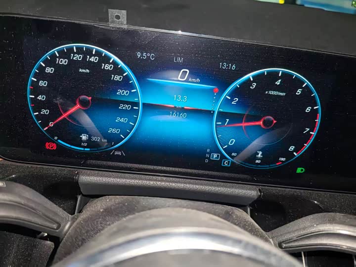 Фото 5 - Mercedes-Benz GLA-Class