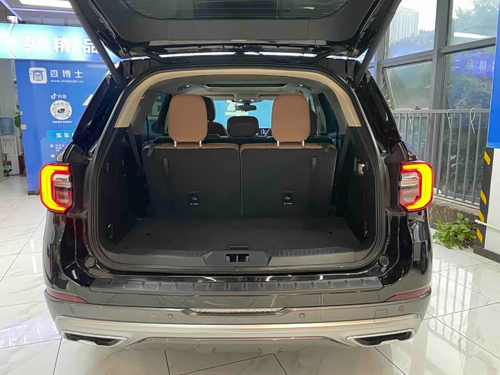 Фото 7 - Ford Explorer