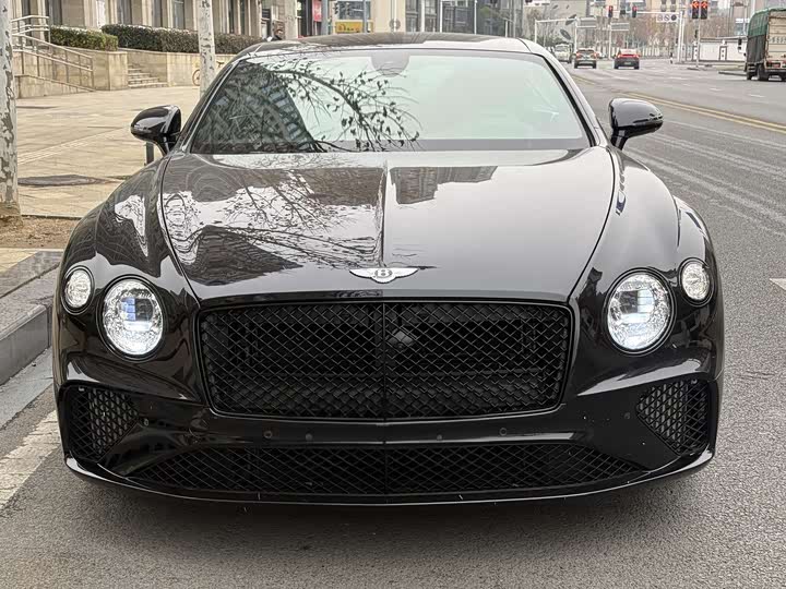 Фото 2 - Bentley Continental GT