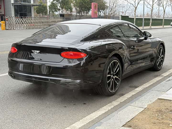 Фото 5 - Bentley Continental GT