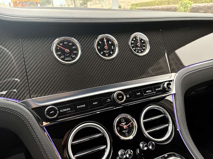 Фото 9 - Bentley Continental GT