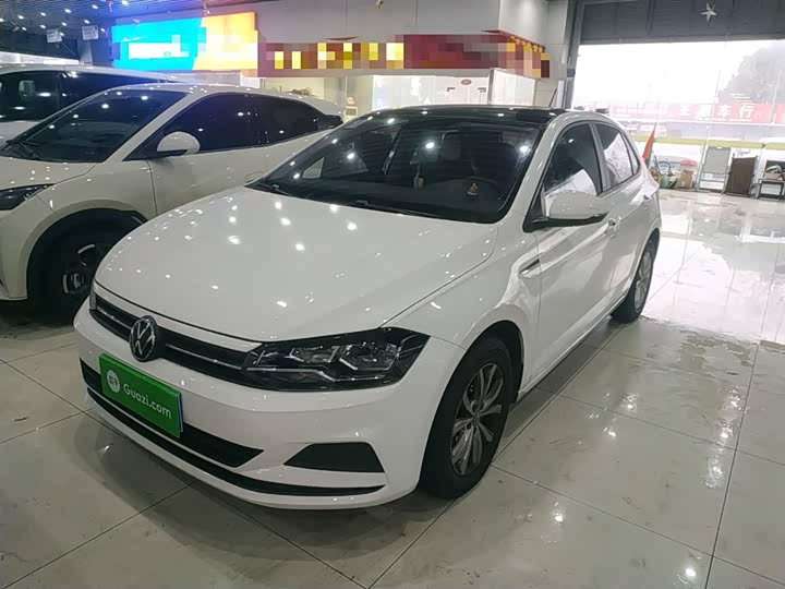 Фото 1 - Volkswagen Polo