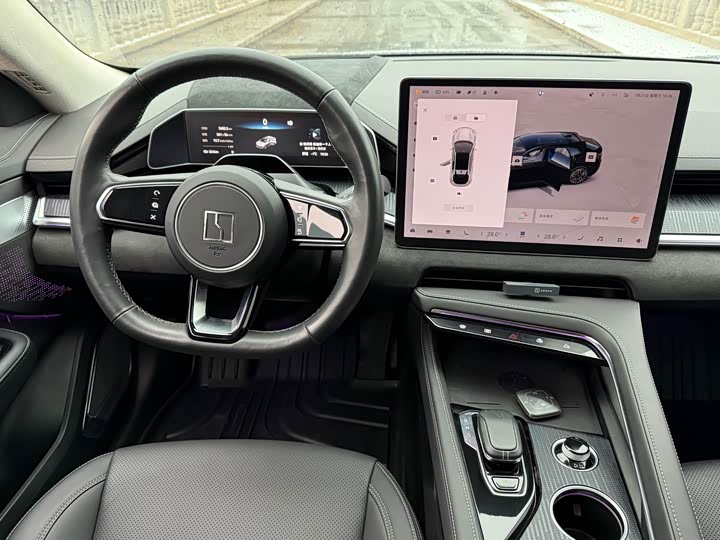 Фото 9 - Zeekr 001