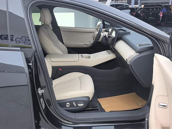 Фото 8 - XPeng F57