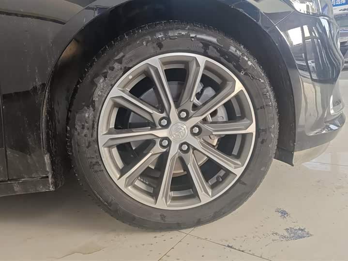 Фото 6 - Buick LaCrosse