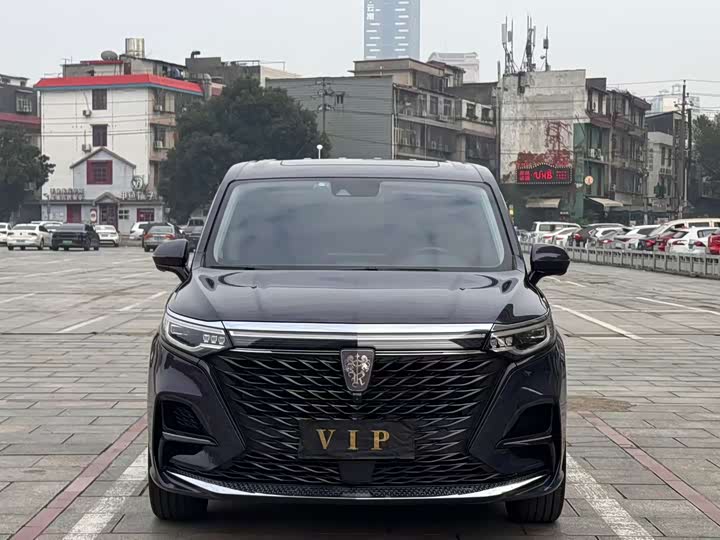 Фото 2 - Roewe iMax 8