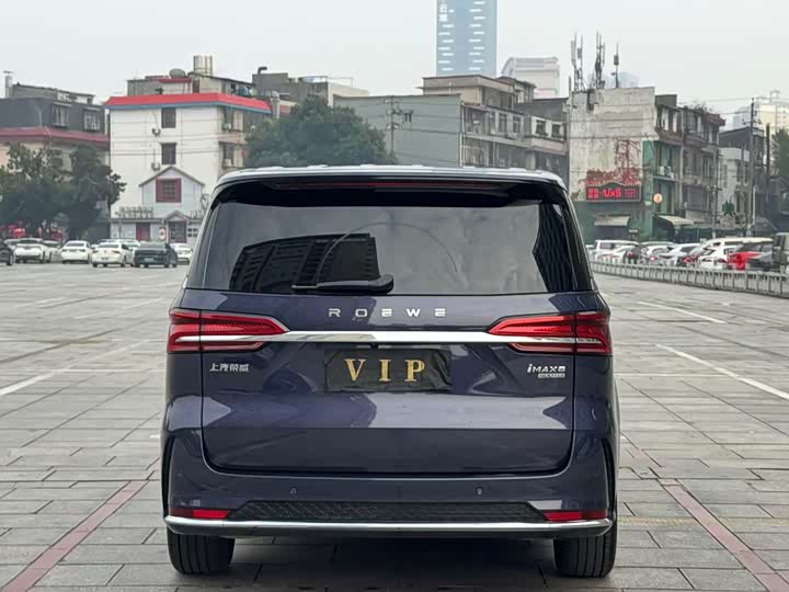 Фото 8 - Roewe iMax 8