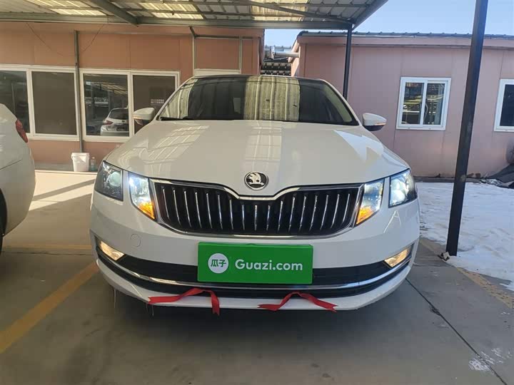 Фото 3 - Skoda Octavia Pro