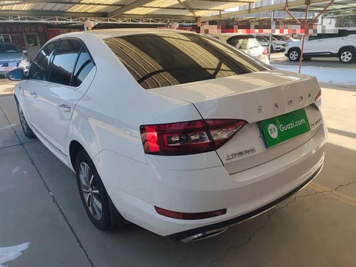 Фото 5 - Skoda Octavia Pro