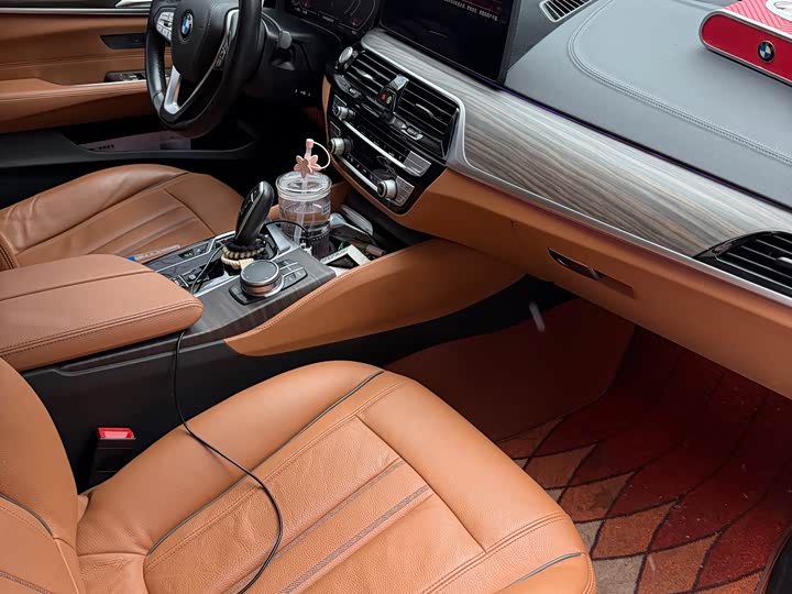 Фото 6 - BMW 6 Series GT