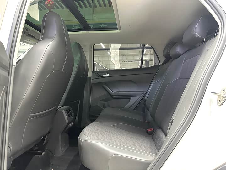 Фото 4 - Volkswagen T-Cross