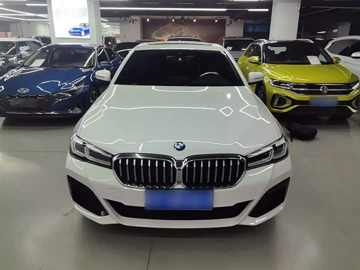 Фото 3 - BMW 5 Series