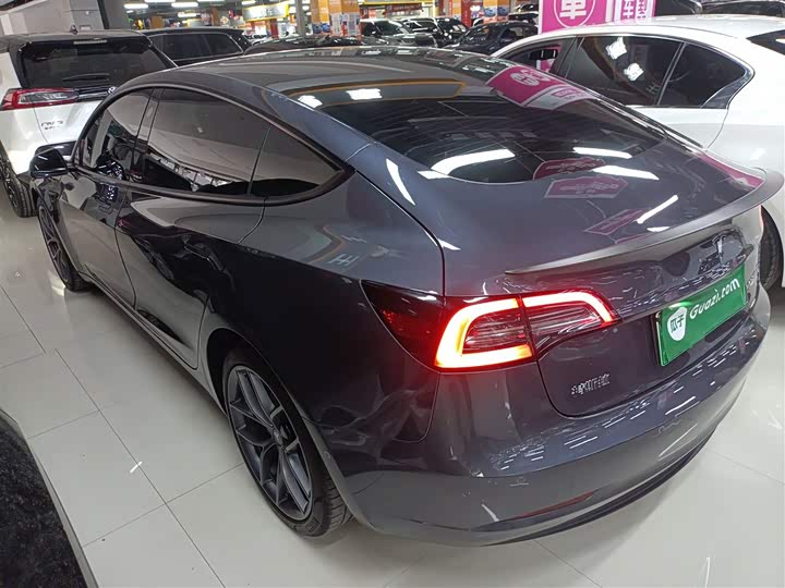 Фото 5 - Tesla Model 3