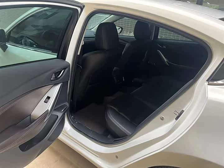 Фото 7 - Mazda Atenza