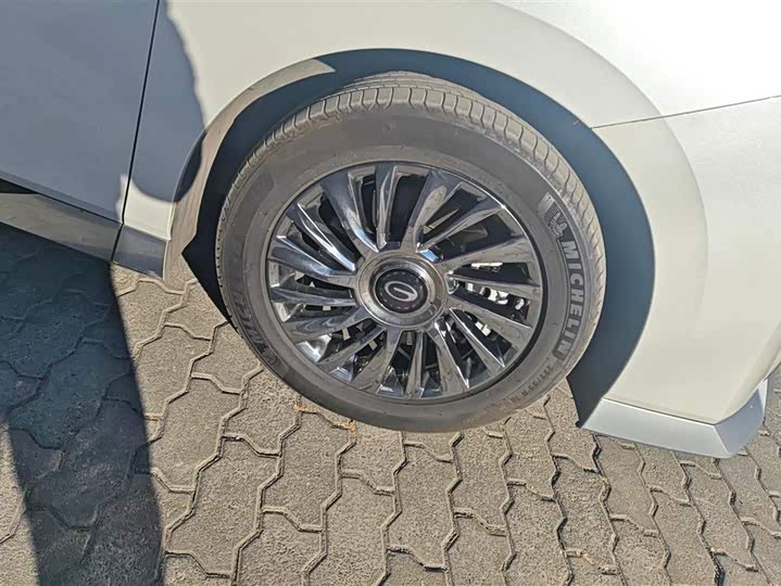 Фото 6 - GAC Trumpchi M8