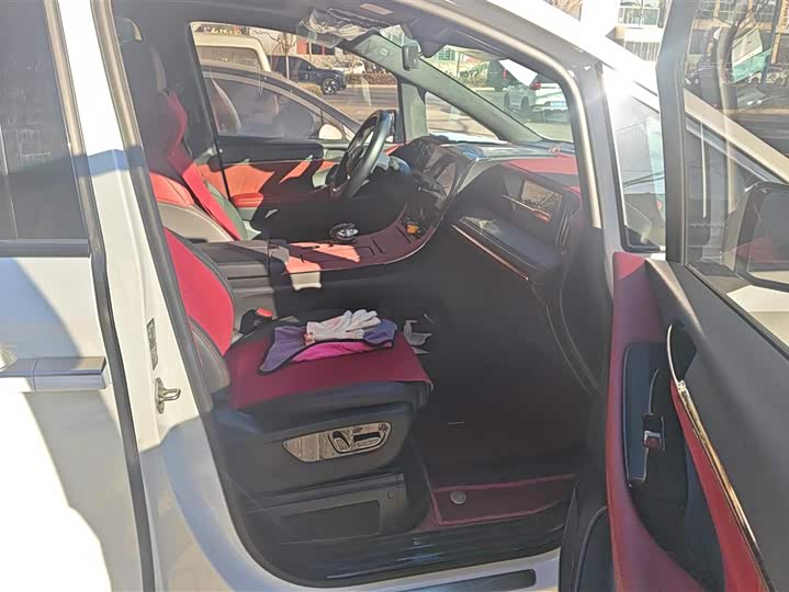 Фото 8 - GAC Trumpchi M8