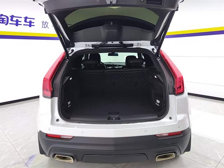 Фото 4 - Cadillac XT4