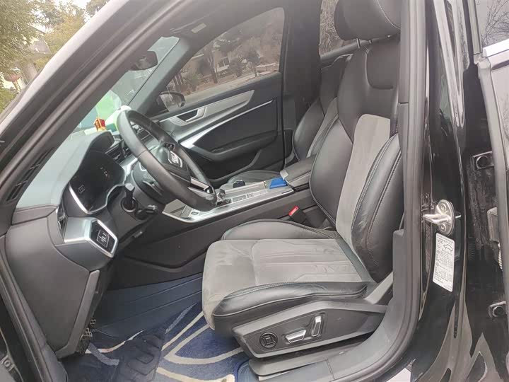 Фото 8 - Audi A6L