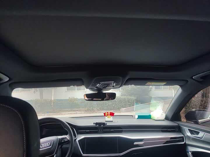 Фото 9 - Audi A6L