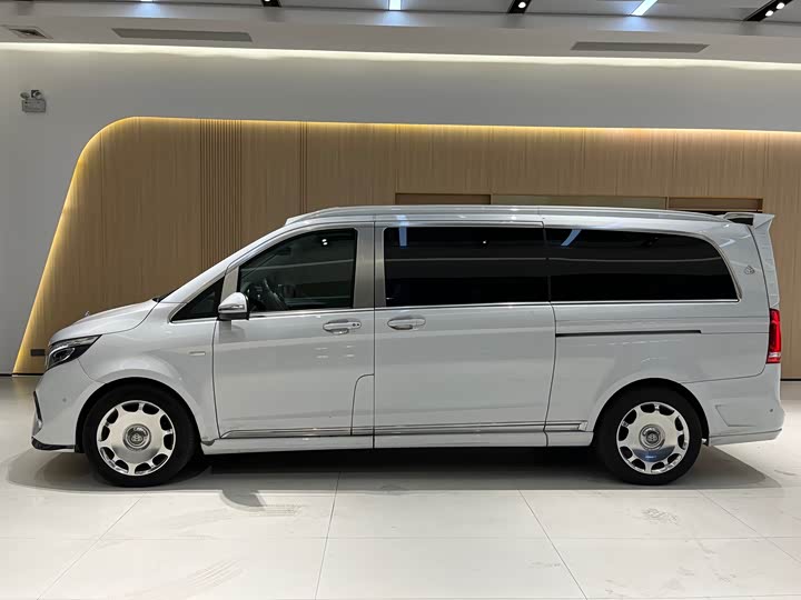 Фото 3 - Mercedes-Benz V-Class