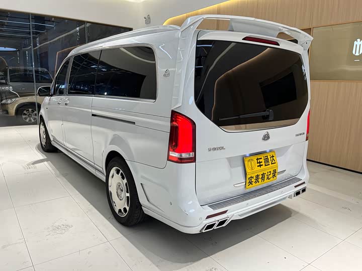 Фото 4 - Mercedes-Benz V-Class