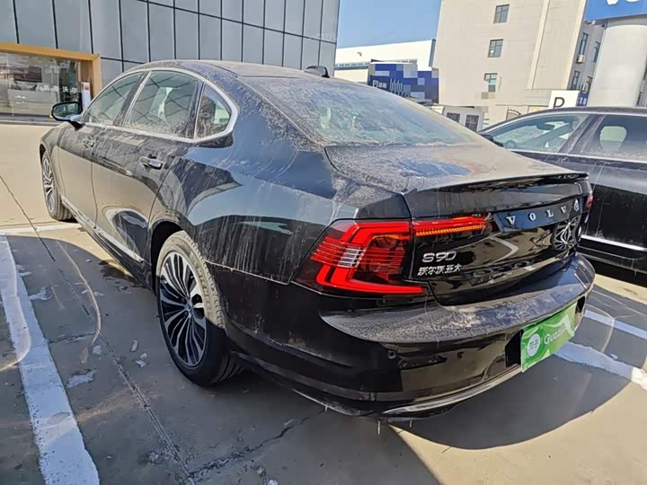 Фото 5 - Volvo S90