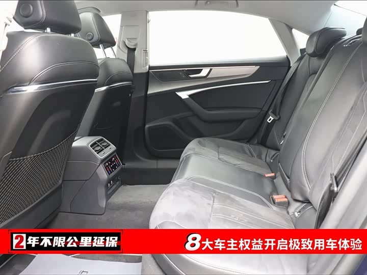 Фото 6 - Audi A7L