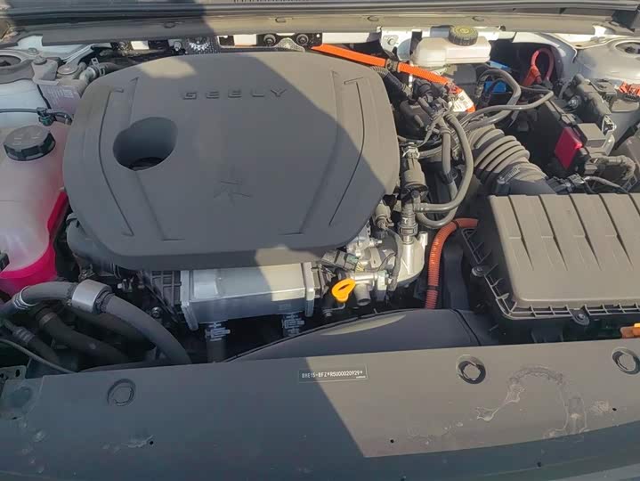 Фото 9 - Geely Galaxy L6