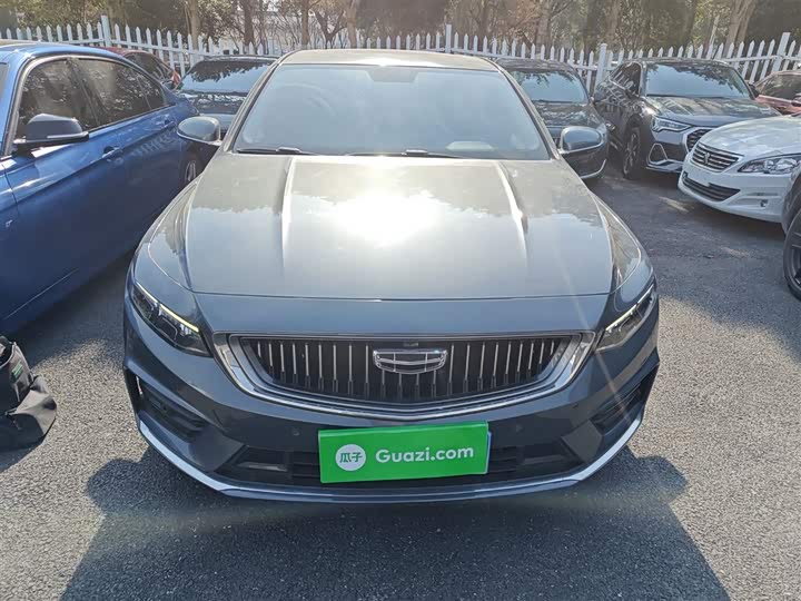 Фото 3 - Geely Preface