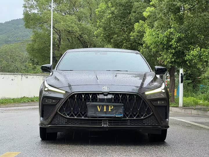 Фото 2 - MG Motor 5 Scorpio