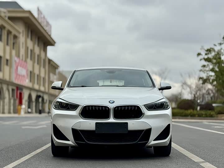 Фото 2 - BMW X2
