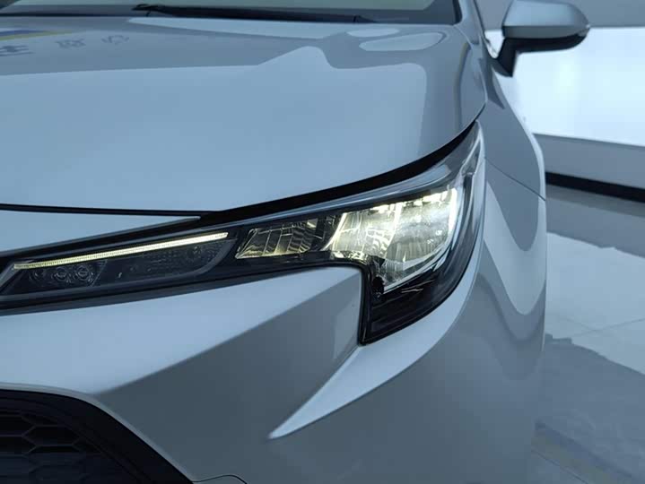 Фото 5 - Toyota Levin