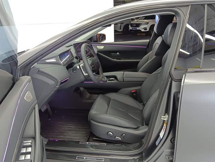 Фото 9 - Changan Deepal SL03