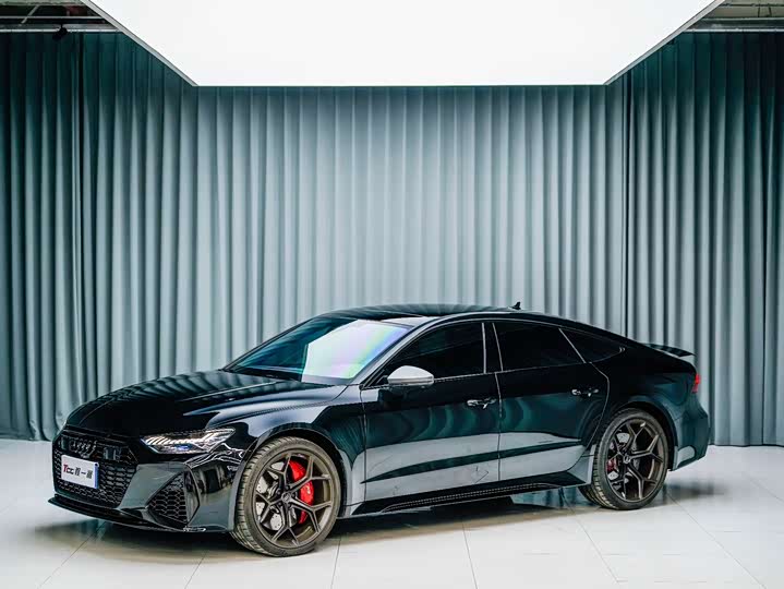 Фото 1 - Audi RS 7