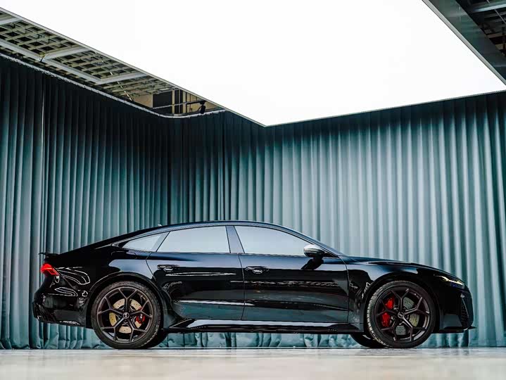 Фото 4 - Audi RS 7