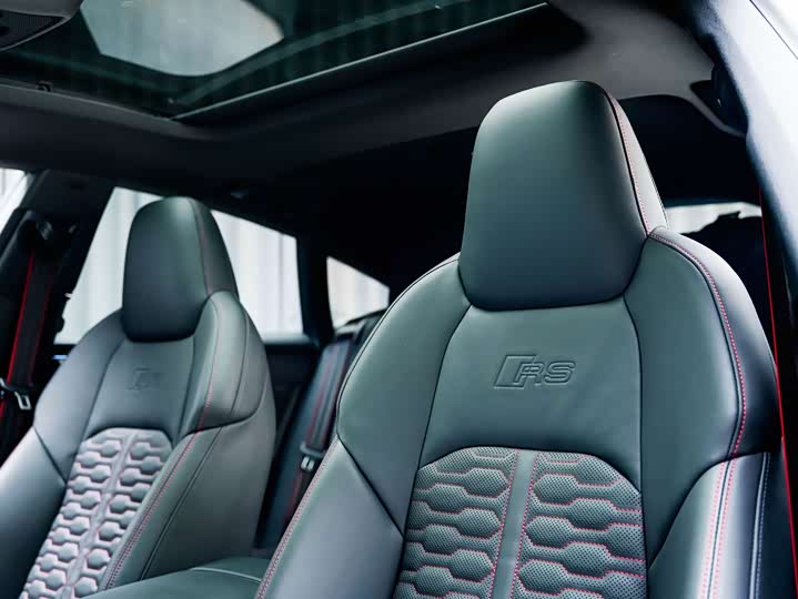 Фото 9 - Audi RS 7