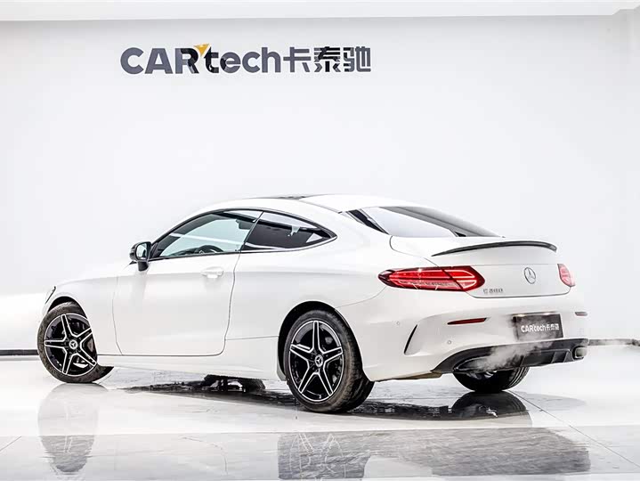 Фото 4 - Mercedes-Benz C-Class