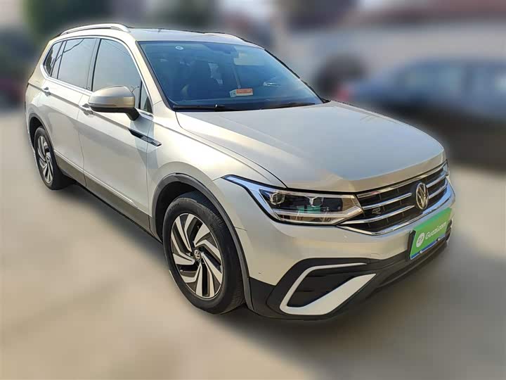 Фото 7 - Volkswagen Tiguan L Pro